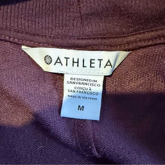 Women’s Sweater - Picture 3 of 5